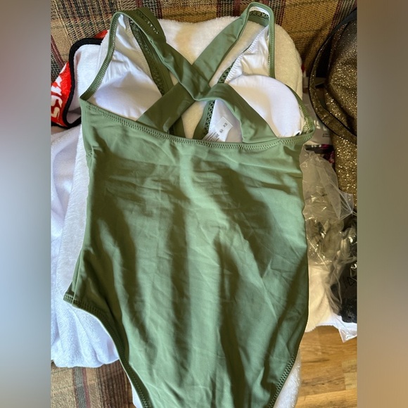 Tempt Me cutout 1 piece suit - Picture 2 of 4